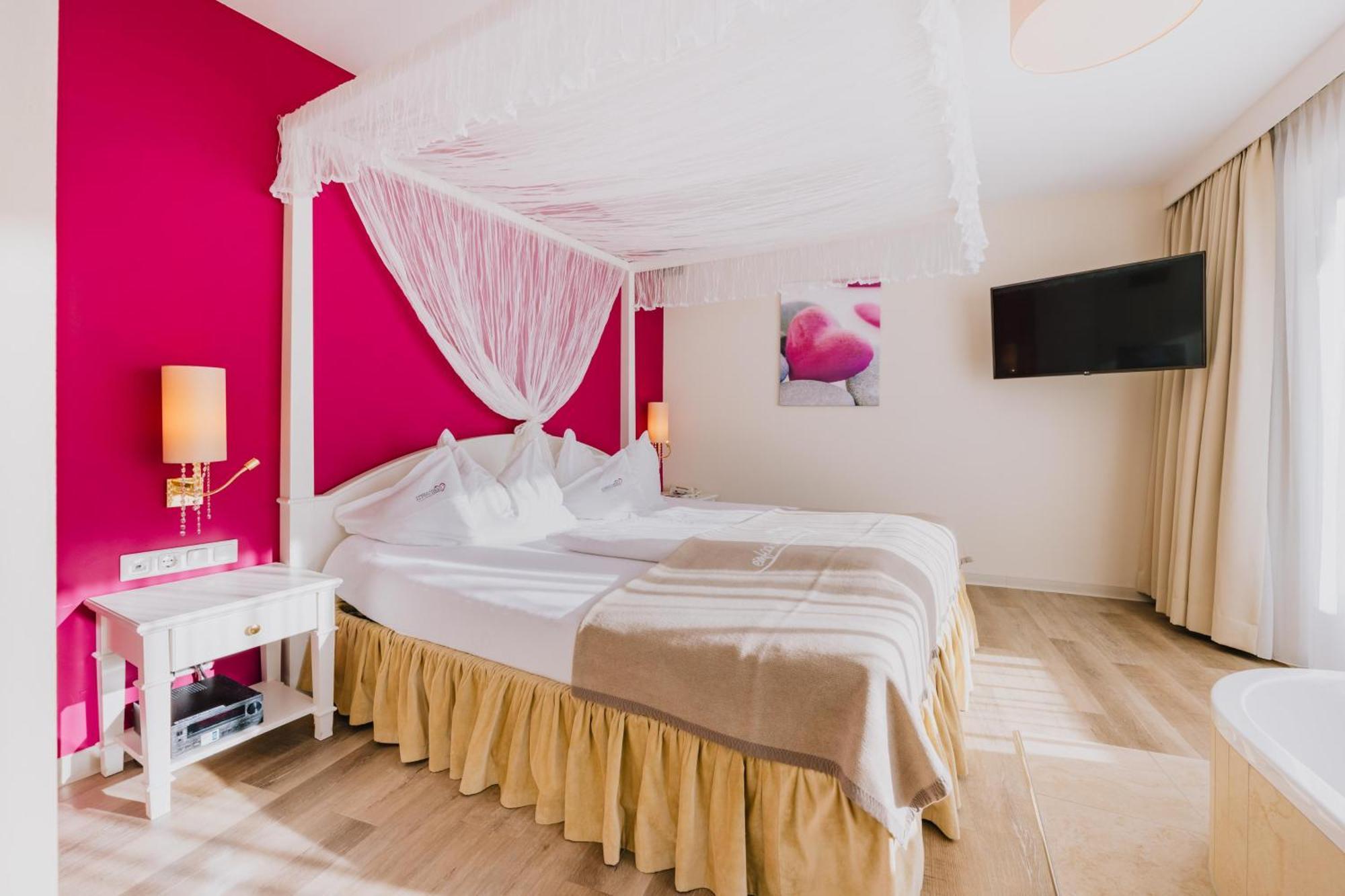 Alpen-Herz Romantik & Spa - Adults Only Ladis Luaran gambar