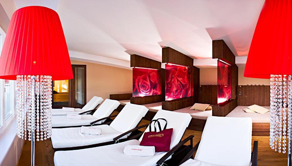 Alpen-Herz Romantik & Spa - Adults Only Ladis Luaran gambar