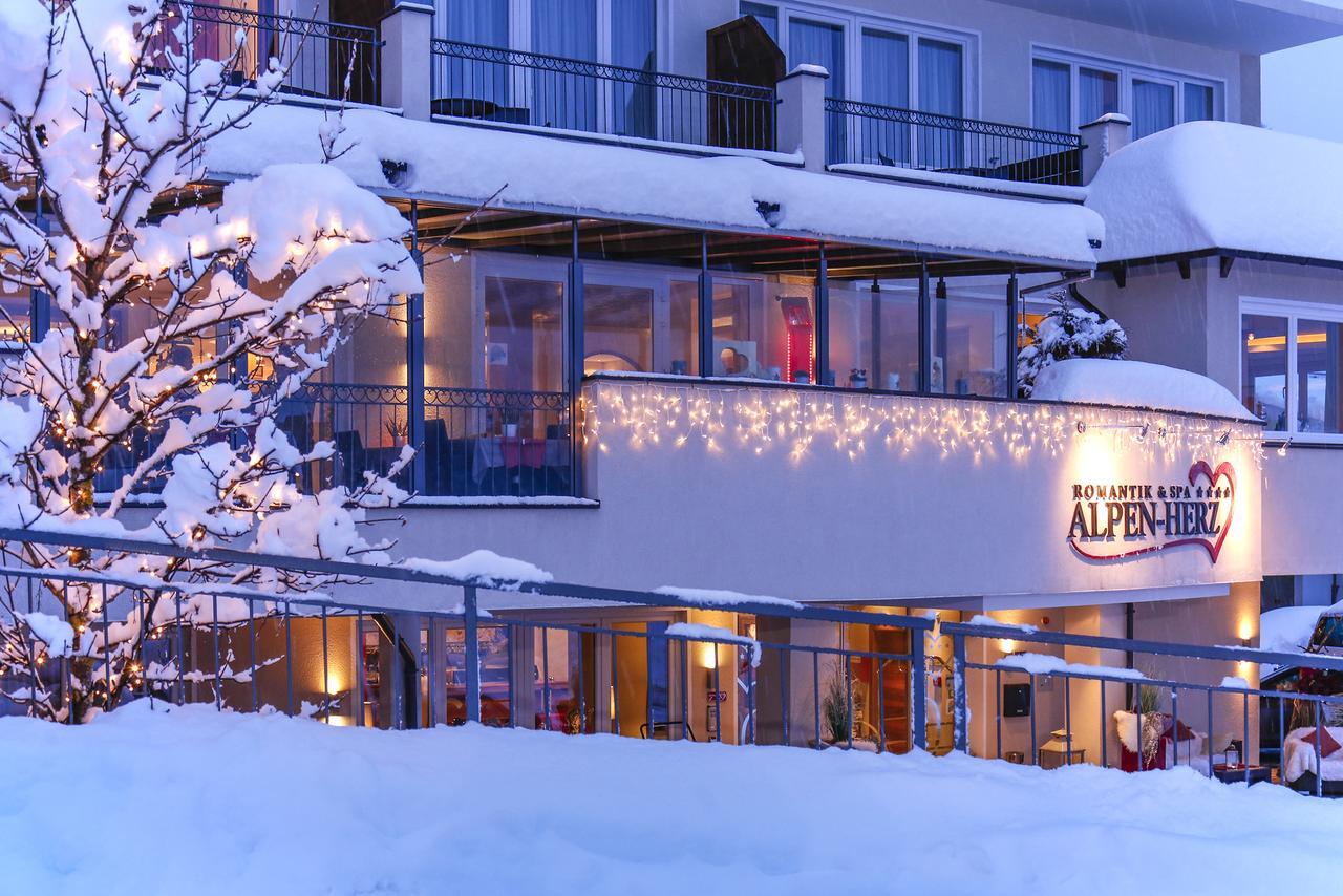 Alpen-Herz Romantik & Spa - Adults Only Ladis Luaran gambar
